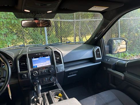 Used 2018 Ford F150 XLT w/ Equipment Group 302A Luxury AWD/4WD image 10