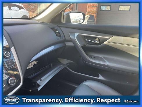 Used 2018 Nissan Altima 2.5 SR w/ SR Special Edition image 34