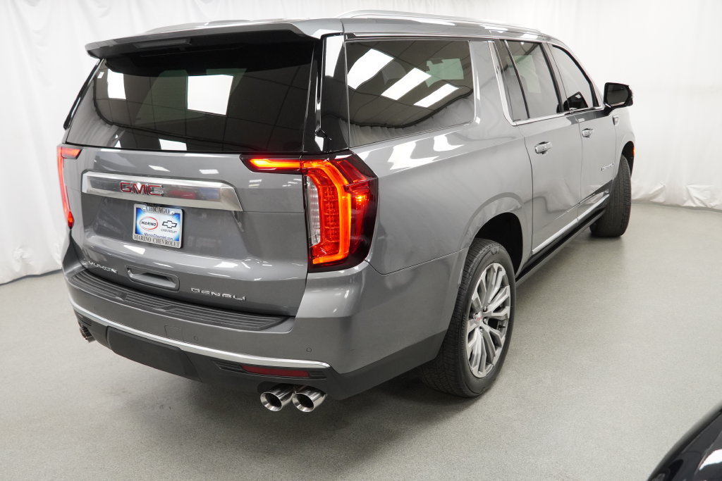 Used 2021 GMC Yukon XL Denali w/ Denali Premium Package AWD/4WD image 7