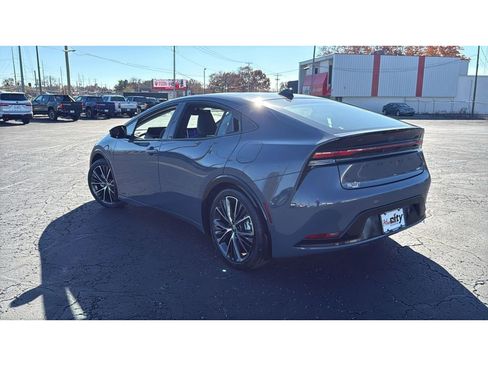 New 2026 Toyota Prius XLE image 5