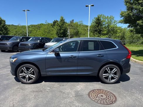 Used 2020 Volvo XC60 T5 Momentum w/ Protection Package Premier AWD/4WD image 2