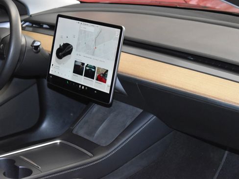 Used 2023 Tesla Model 3 Standard Range RWD image 11