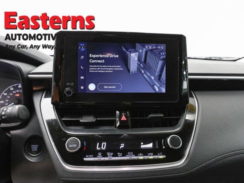 Used 2025 Toyota Corolla Cross LE FWD image 11