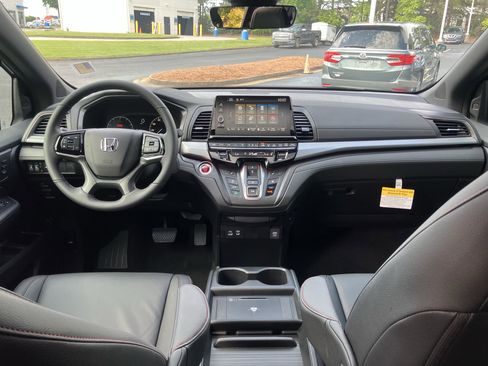 Used 2026 Honda Odyssey Sport-L image 32