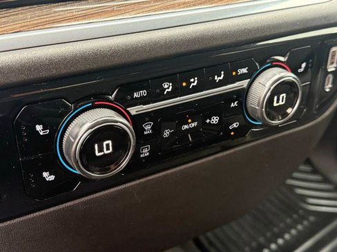 Used 2025 Chevrolet Silverado 1500 LT RWD image 10