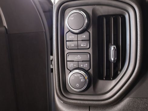 Used 2024 GMC Sierra 1500 Pro w/ Pro Value Package image 7