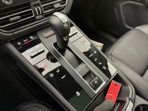 New 2025 Porsche Macan image 22