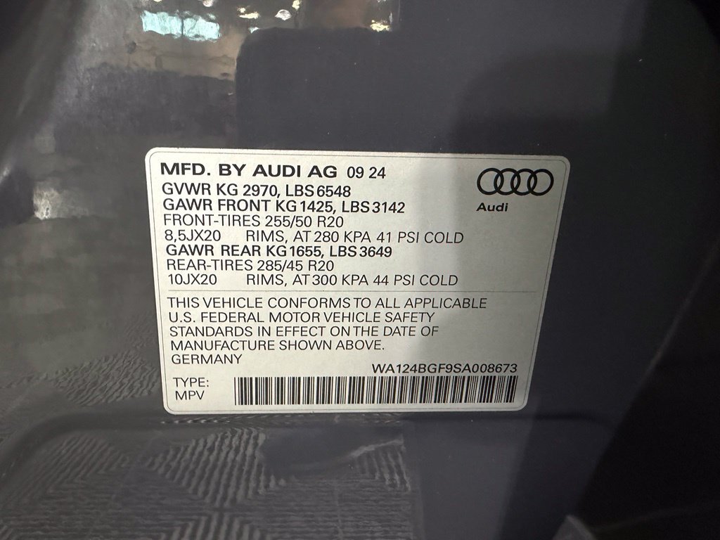 Used 2025 Audi Q6 e-tron Premium Plus w/ Premium Plus AWD/4WD image 25