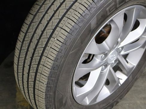 Used 2020 Hyundai Santa Fe SE image 35