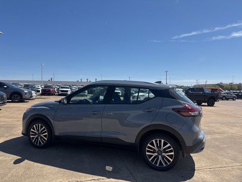 Certified 2024 Nissan Kicks SV image 12