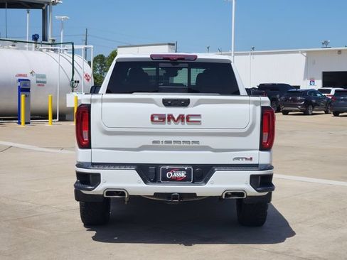 Used 2025 GMC Sierra 1500 AT4 w/ AT4 Premium Package AWD/4WD image 6