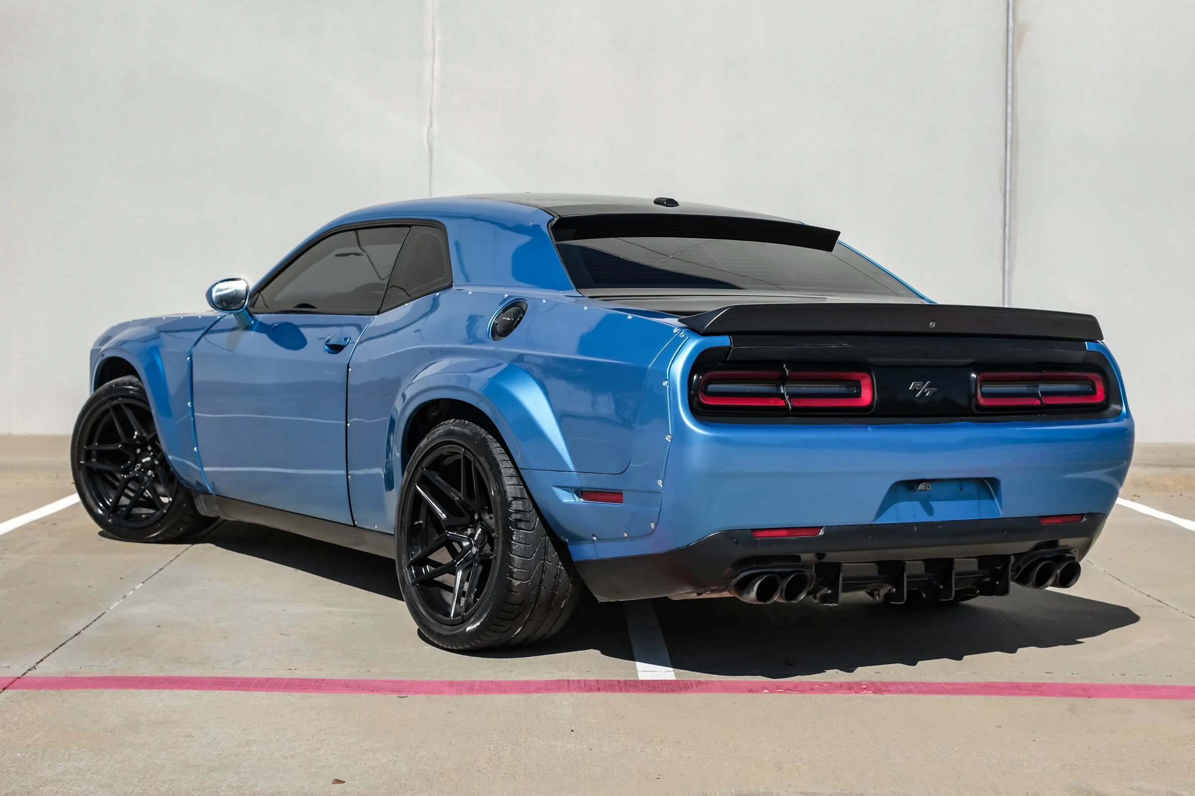 Used 2015 Dodge Challenger R/T RWD image 12