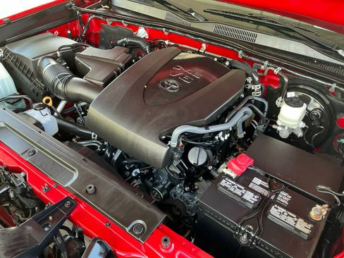 Used 2023 Toyota Tacoma TRD Sport w/ Advanced Technology Package image 22