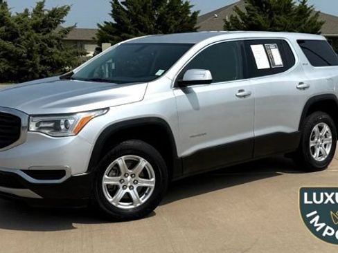 Used 2019 GMC Acadia SLE AWD/4WD image 1