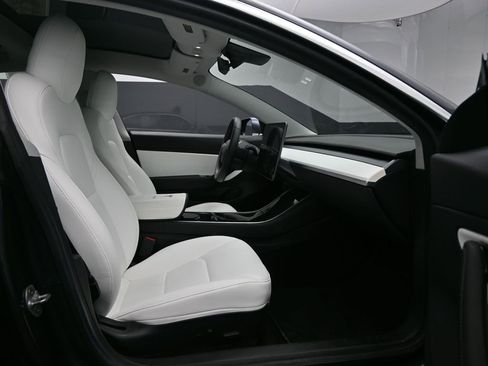 Used 2019 Tesla Model 3 Long Range image 25