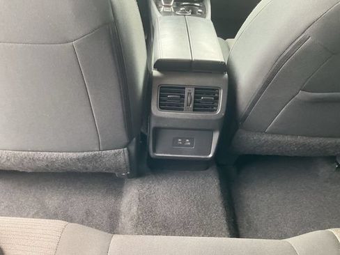 Used 2023 Nissan Rogue SV AWD/4WD image 28
