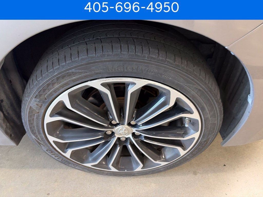 Used 2015 Toyota Corolla LE FWD image 17