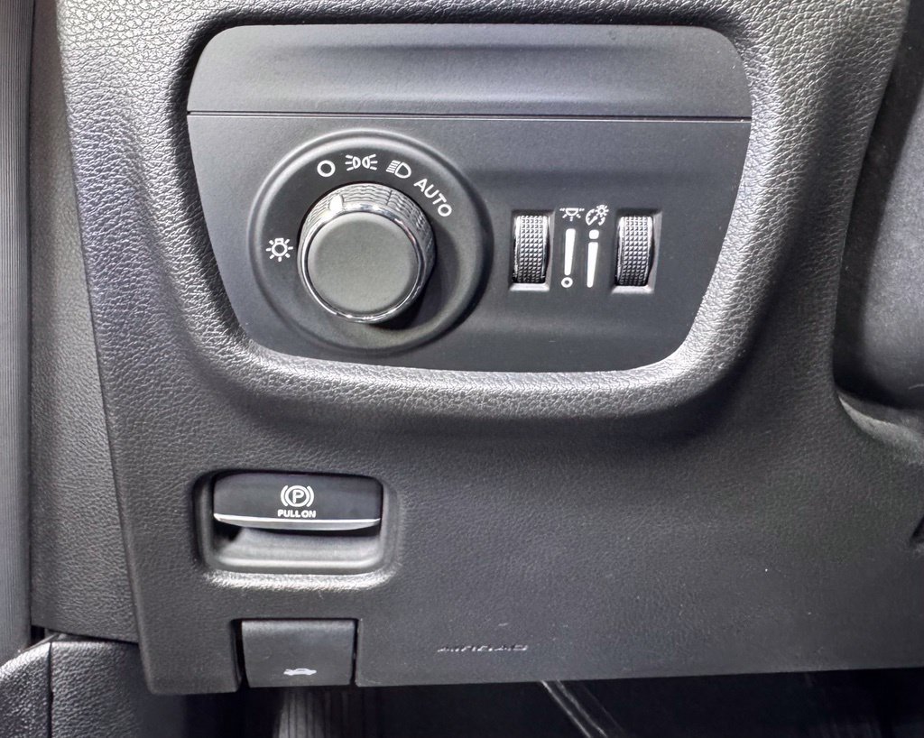 Used 2024 Jeep Grand Cherokee Altitude AWD/4WD image 20