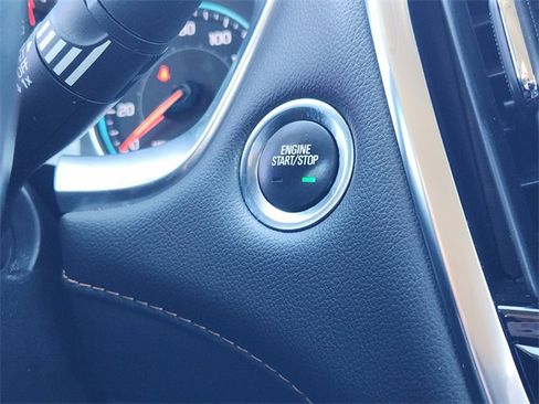 Used 2020 Chevrolet Traverse LT w/ LPO, Blackout Package image 21