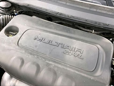 Used 2020 Jeep Cherokee Limited image 39