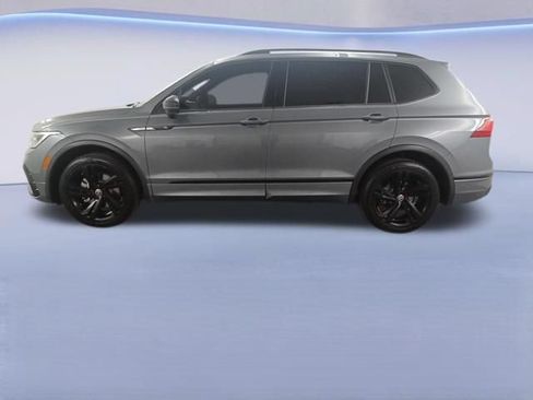 Used 2023 Volkswagen Tiguan SE R-Line FWD image 4