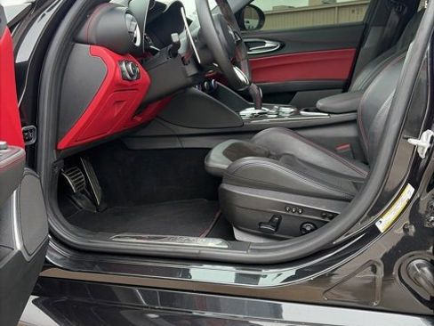 Used 2020 Alfa Romeo Giulia Quadrifoglio w/ Exterior Carbon Fiber Package image 3