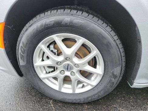 Used 2024 Chrysler Pacifica Touring-L image 51