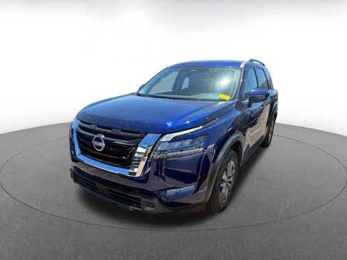 Used 2025 Nissan Pathfinder SV FWD image 7