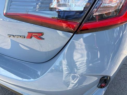 Used 2025 Honda Civic Type R image 9