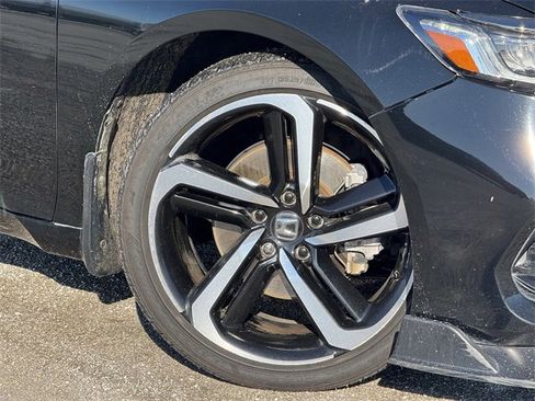 Used 2019 Honda Accord Sport image 32