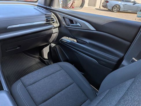 Used 2024 Chevrolet Traverse LT w/ LPO, Floor Liner Package image 18