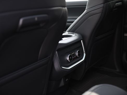New 2027 Ford Expedition Platinum RWD image 18