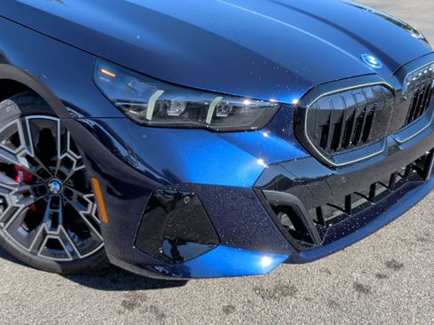 New 2026 BMW i5 eDrive40 w/ M Sport Package image 5