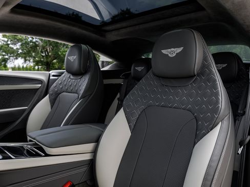 Used 2024 Bentley Continental GT V8 image 26