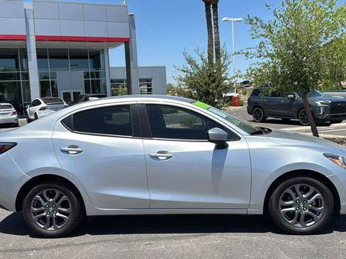 Used 2019 Toyota Yaris LE FWD image 10