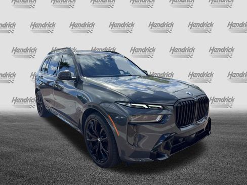 Used 2025 BMW X7 xDrive40i w/ Executive Package AWD/4WD image 2