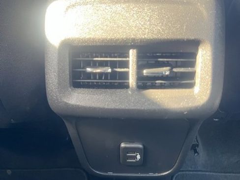 Used 2022 Chevrolet Equinox LS w/ LS Convenience Package image 21