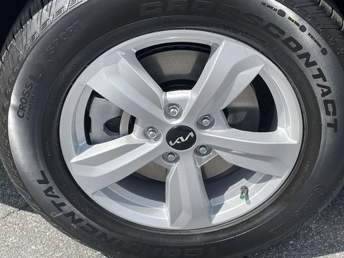 Certified 2026 Kia Sorento LX image 9