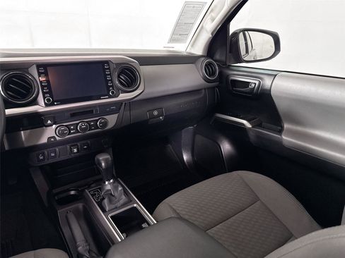 Certified 2022 Toyota Tacoma SR5 w/ Technology Package image 28