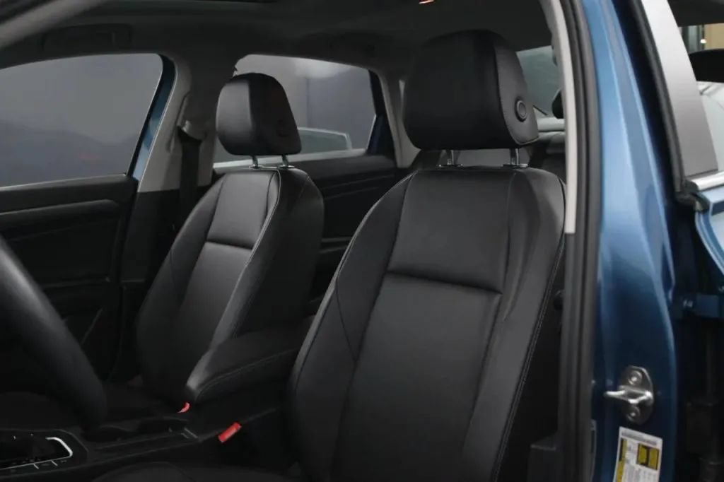 Used 2019 Volkswagen Jetta SEL FWD image 37