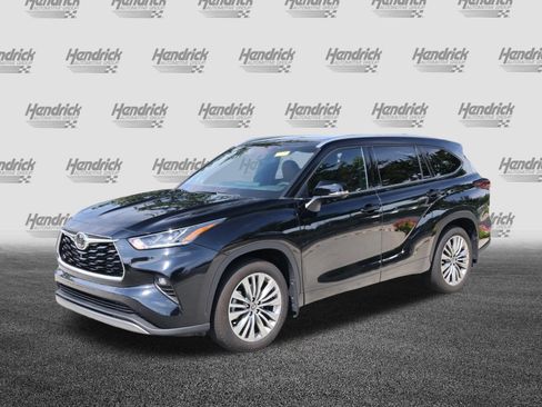 Used 2025 Toyota Highlander Platinum AWD/4WD image 5