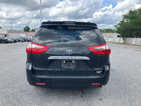 Used 2020 Toyota Sienna Limited Premium AWD/4WD image 17