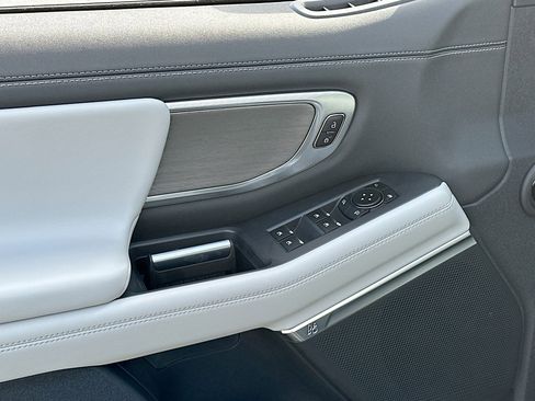 New 2026 Ford Expedition Platinum w/ Driver's Package image 13