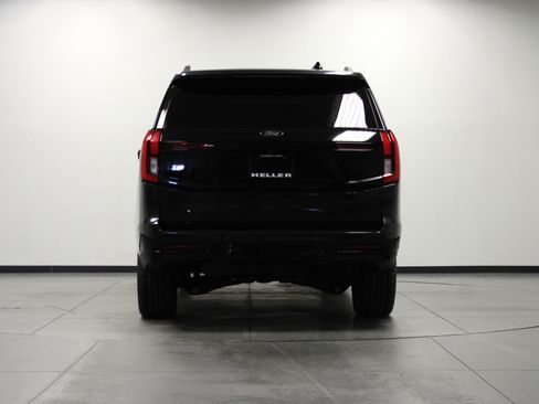 Used 2025 Ford Expedition Platinum w/ Stealth Appearance Package AWD/4WD image 5
