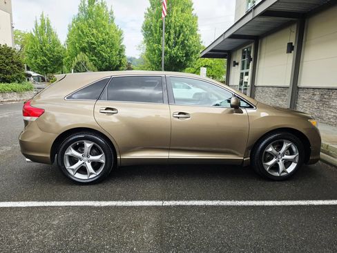 Used 2009 Toyota Venza FWD image 6
