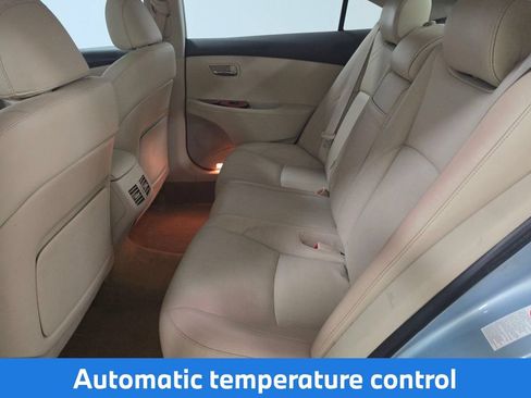 Used 2011 Lexus ES 350 w/ Preferred Accessory Package FWD image 12