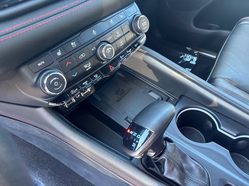Used 2023 Dodge Durango GT AWD/4WD image 15