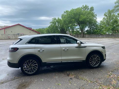 Used 2019 Lincoln Nautilus Reserve w/ Cargo Utility Package AWD/4WD image 6