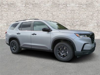 New 2025 Honda Pilot TrailSport