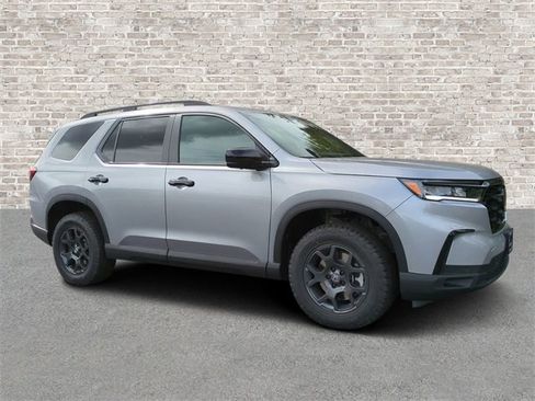New 2025 Honda Pilot TrailSport image 1